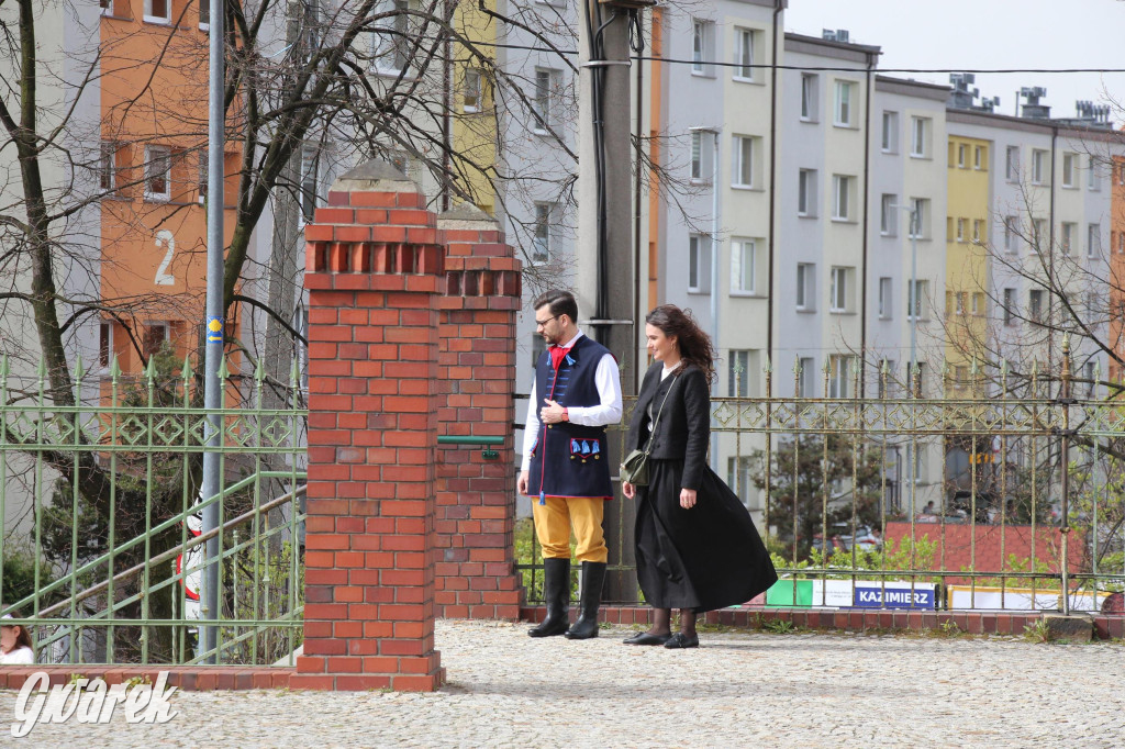 Tak to robi Radzionków. Święcenie pokarmów w śląskich strojach