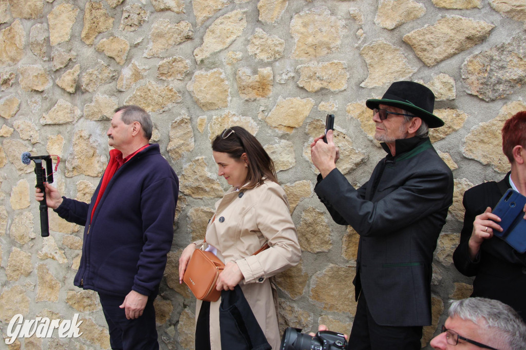 Tak to robi Radzionków. Święcenie pokarmów w śląskich strojach