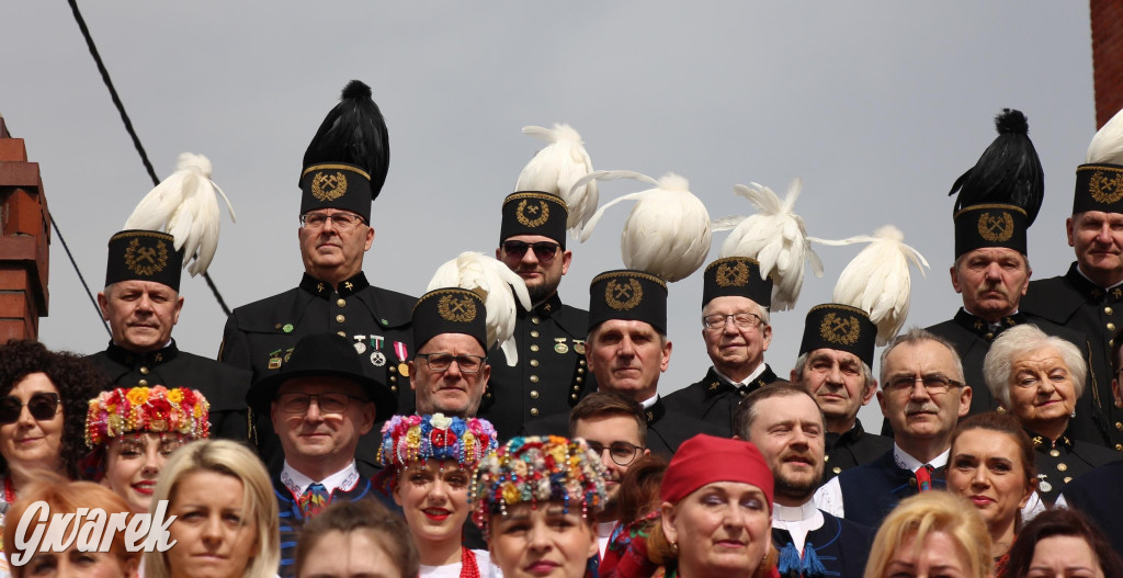 Tak to robi Radzionków. Święcenie pokarmów w śląskich strojach