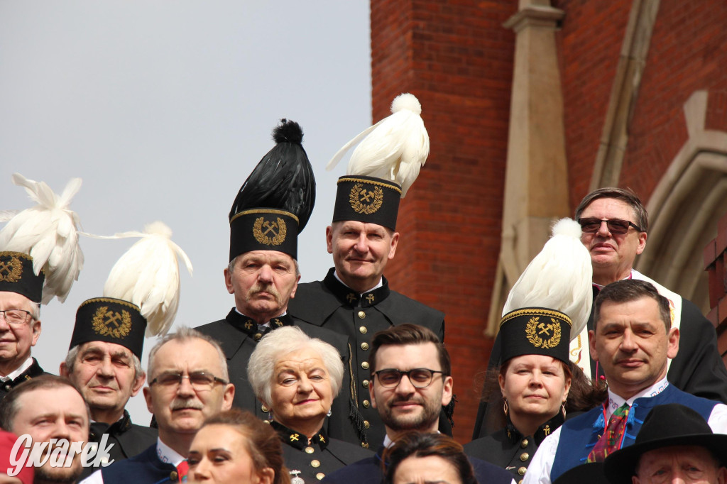 Tak to robi Radzionków. Święcenie pokarmów w śląskich strojach