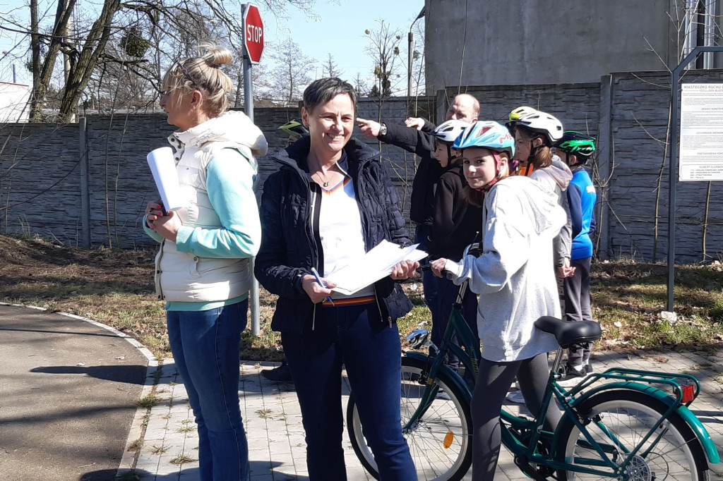 Awansowali uczniowie z Dziewiątki, Dziesiątki  i...[FOTO]