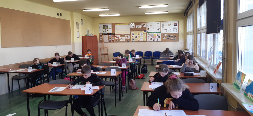 Awansowali uczniowie z Dziewiątki, Dziesiątki  i...[FOTO]