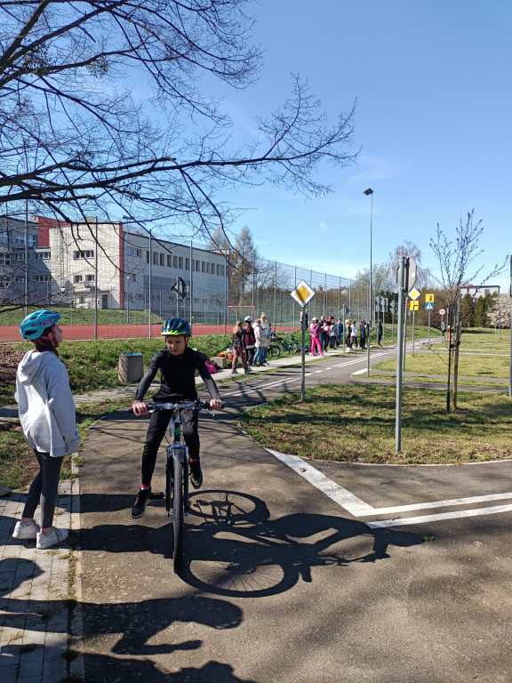 Awansowali uczniowie z Dziewiątki, Dziesiątki  i...[FOTO]