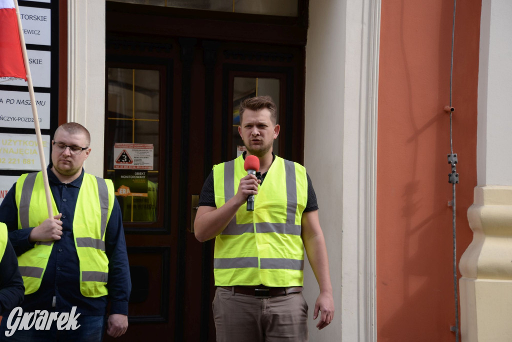Gnojowica dla posła Głogowskiego. Protest rolników