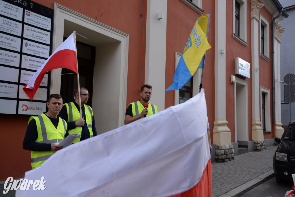 Gnojowica dla posła Głogowskiego. Protest rolników