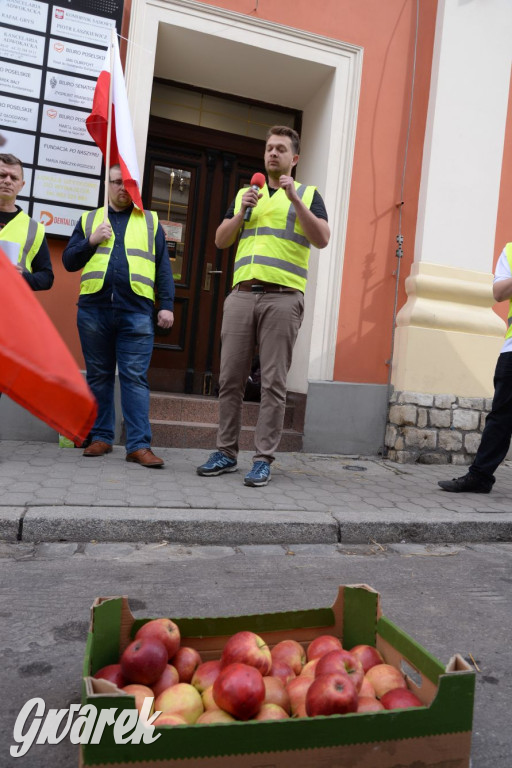 Gnojowica dla posła Głogowskiego. Protest rolników