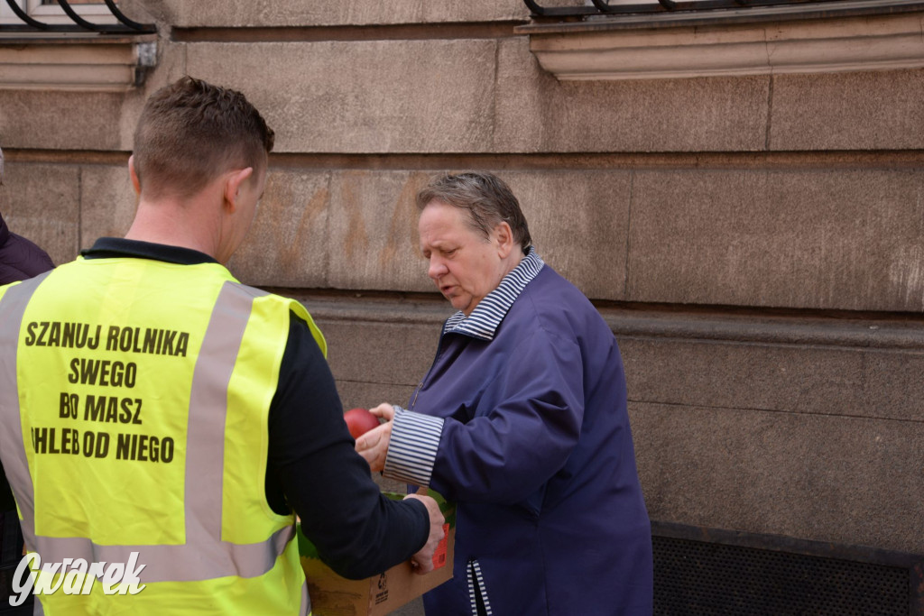 Gnojowica dla posła Głogowskiego. Protest rolników