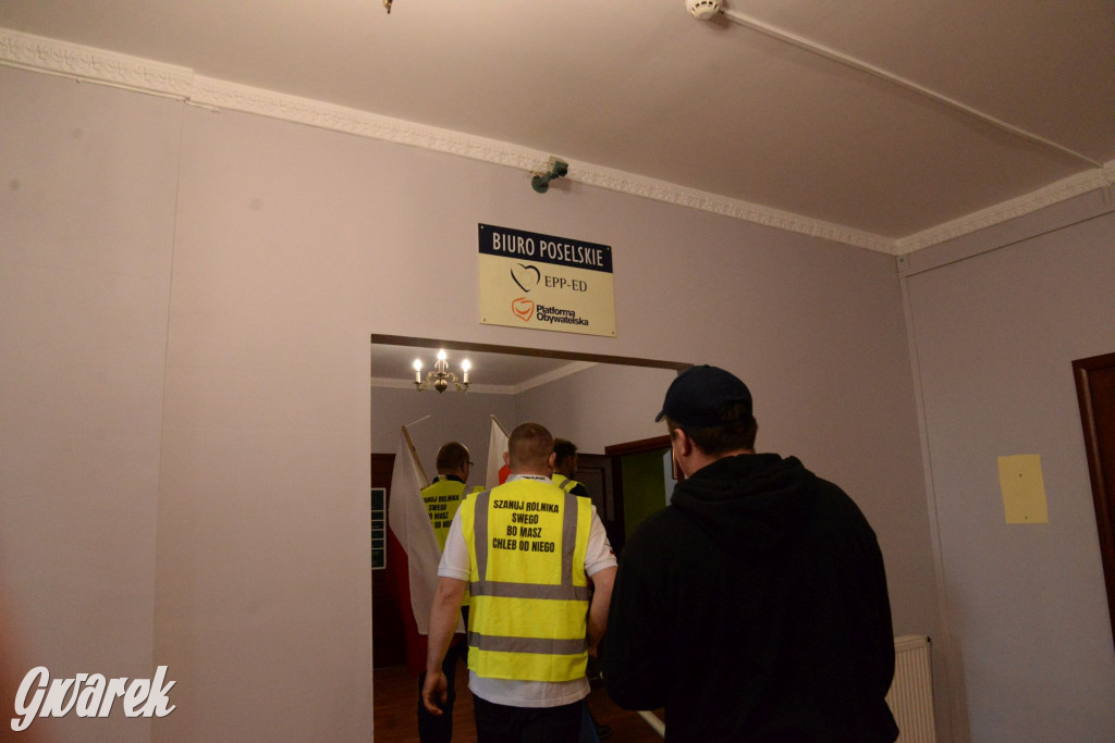 Gnojowica dla posła Głogowskiego. Protest rolników