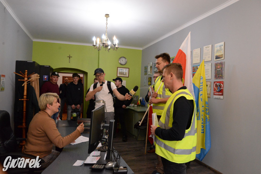 Gnojowica dla posła Głogowskiego. Protest rolników