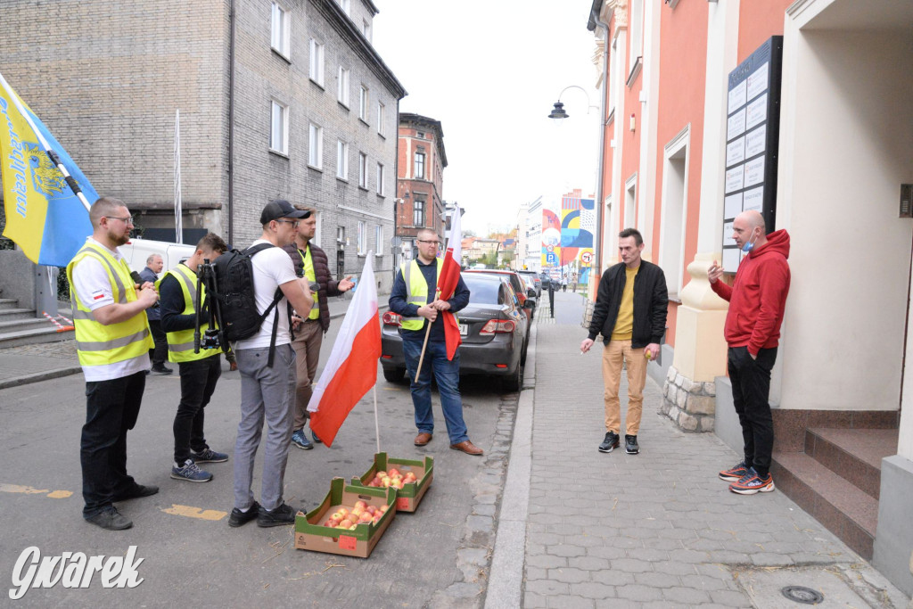 Gnojowica dla posła Głogowskiego. Protest rolników