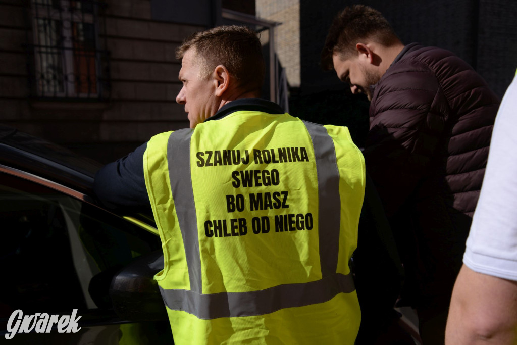 Gnojowica dla posła Głogowskiego. Protest rolników