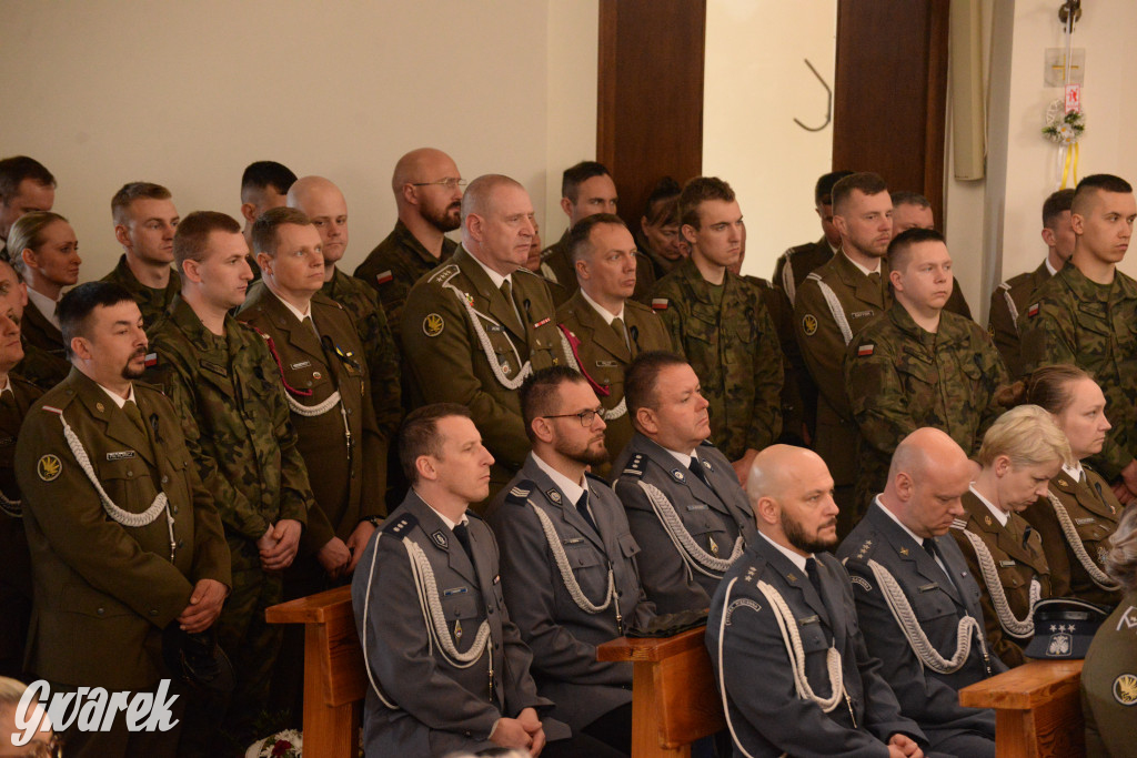 Tarnowskie Góry. Pogrzeb kpr. Adriana Podlesia