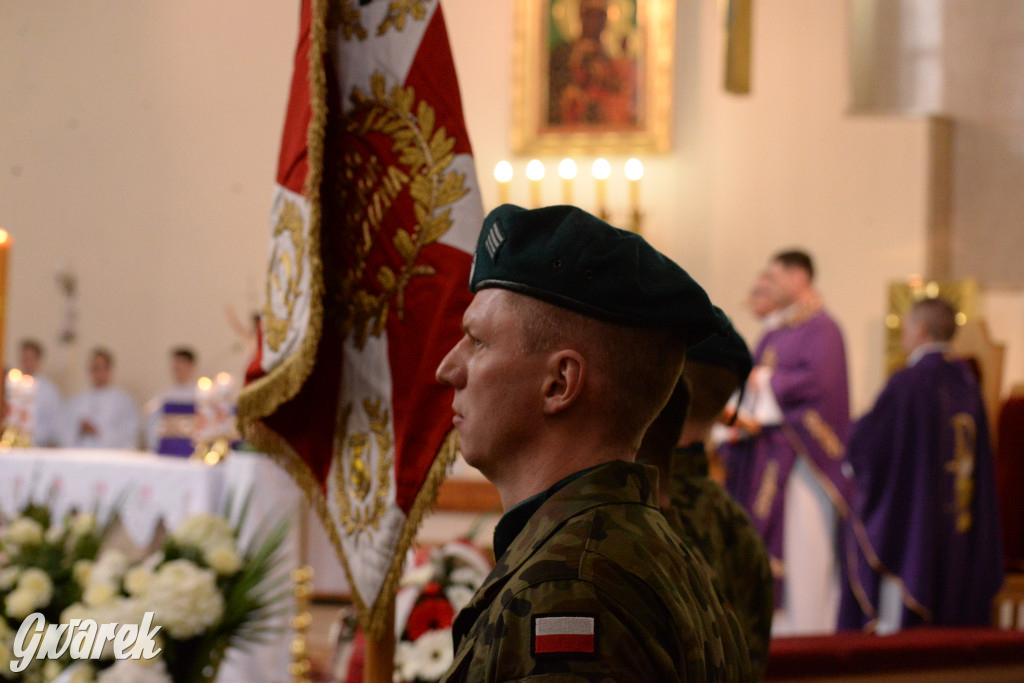 Tarnowskie Góry. Pogrzeb kpr. Adriana Podlesia