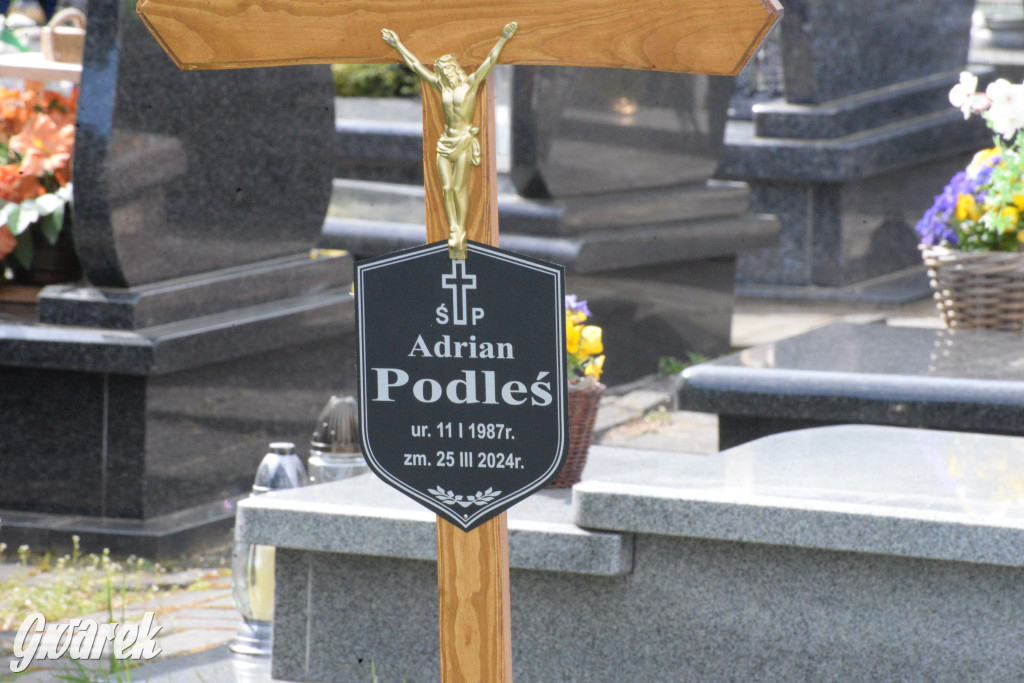 Tarnowskie Góry. Pogrzeb kpr. Adriana Podlesia