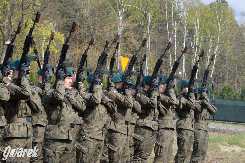 Tarnowskie Góry. Pogrzeb kpr. Adriana Podlesia