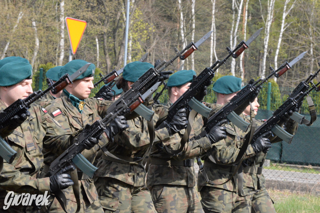 Tarnowskie Góry. Pogrzeb kpr. Adriana Podlesia