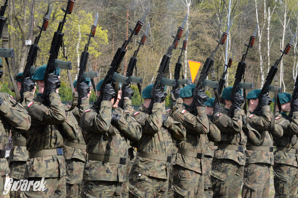 Tarnowskie Góry. Pogrzeb kpr. Adriana Podlesia