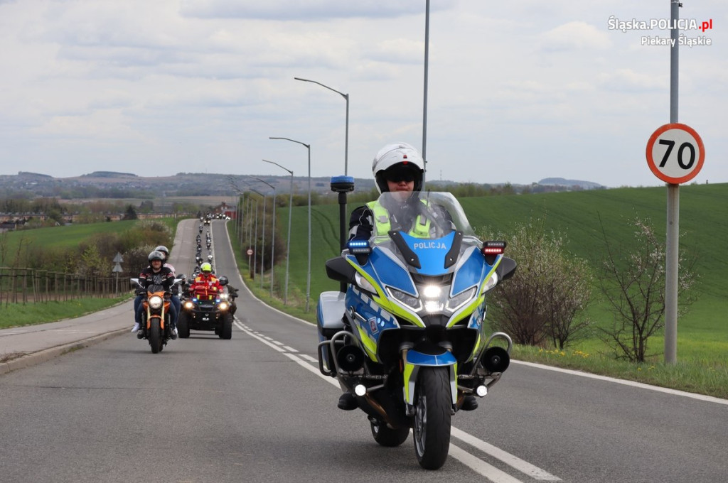 Sezon rozpoczęty. Parada motocyklowa w mieście FOTO