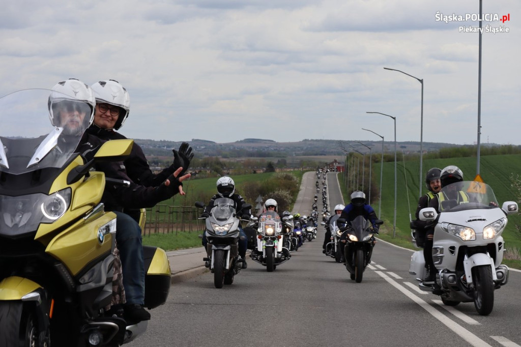 Sezon rozpoczęty. Parada motocyklowa w mieście FOTO