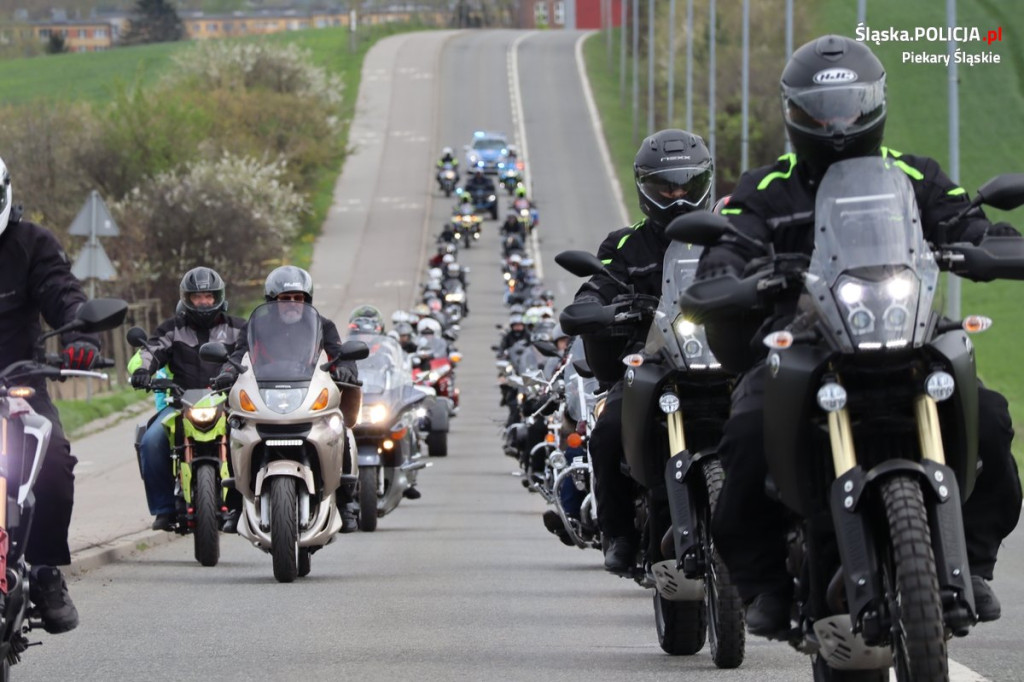 Sezon rozpoczęty. Parada motocyklowa w mieście FOTO