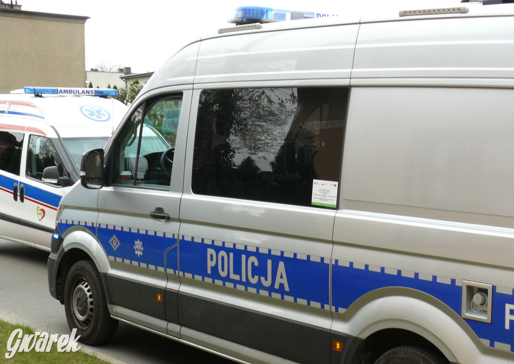 Tarnowskie Góry. Jeepem w ambulans. Kierował 20-latek