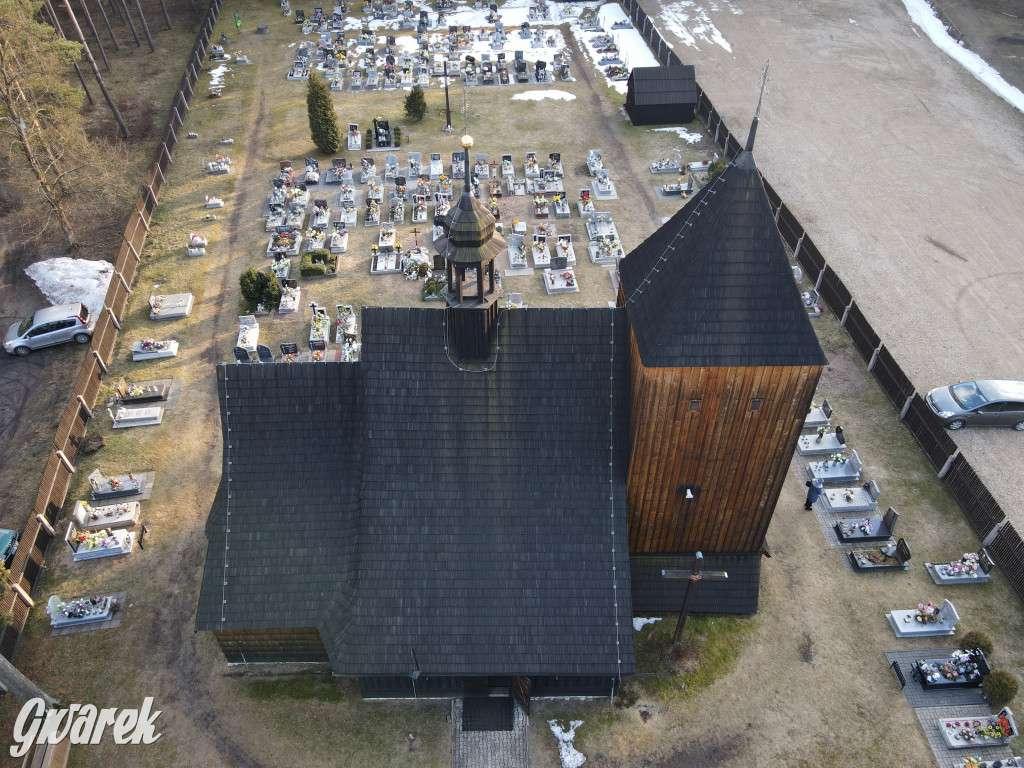 Zabytkowy kościół w Bruśku