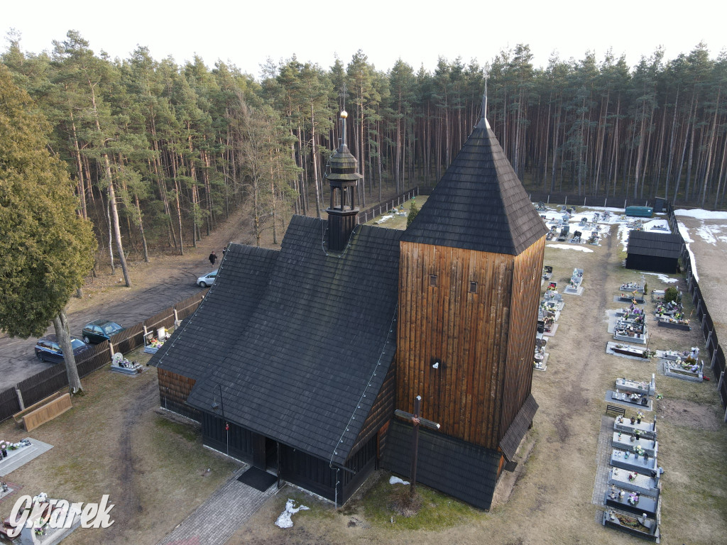 Zabytkowy kościół w Bruśku