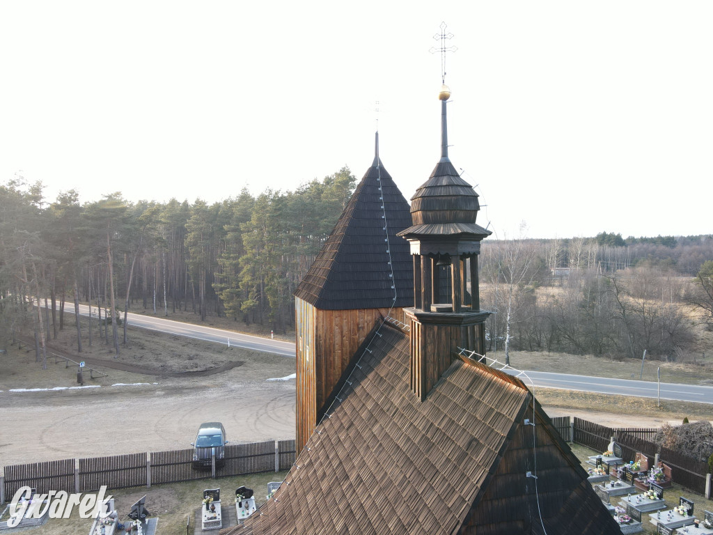 Zabytkowy kościół w Bruśku