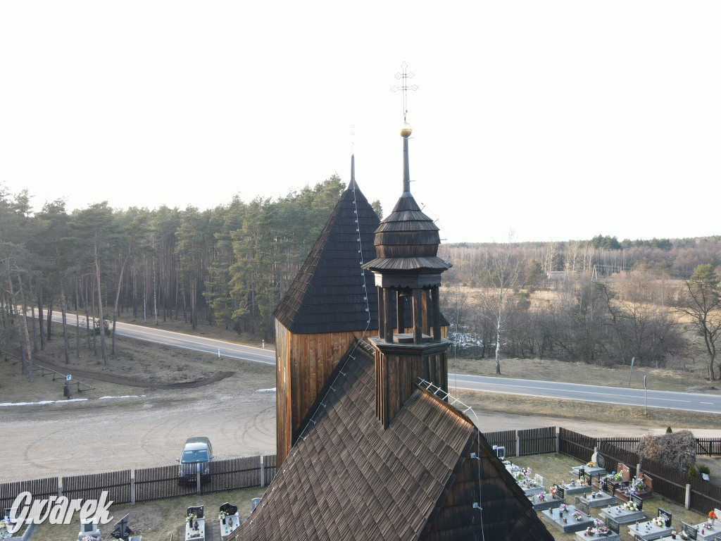 Zabytkowy kościół w Bruśku