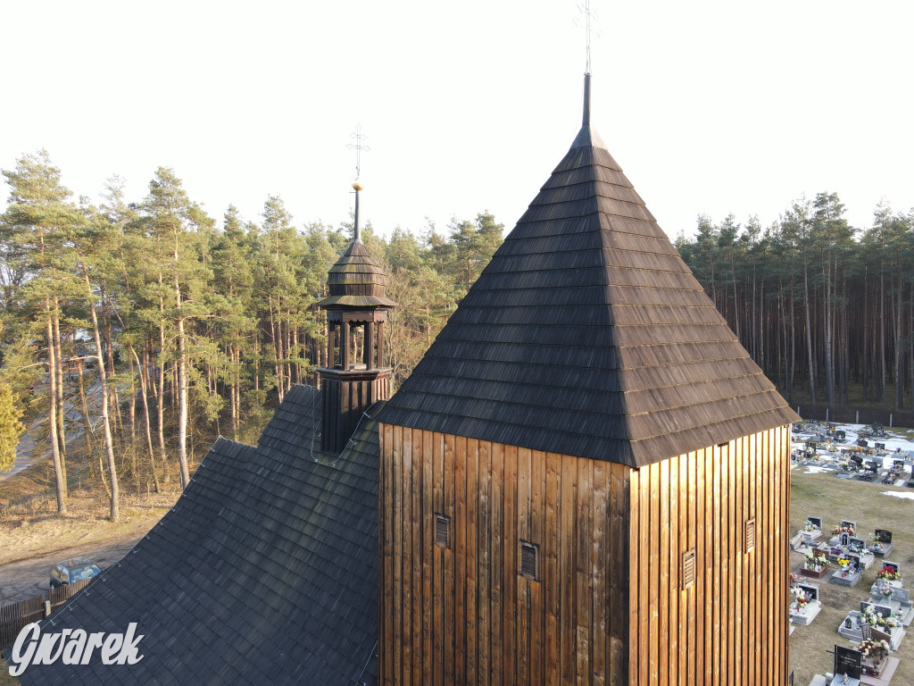 Zabytkowy kościół w Bruśku