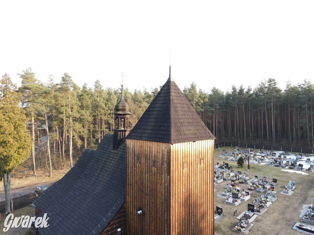 Zabytkowy kościół w Bruśku