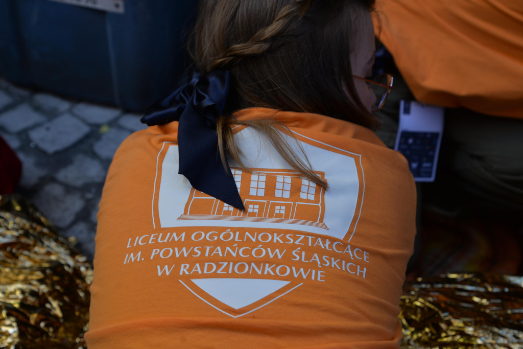 Pożar w pubie, ranni młody strażak i dziewczynka