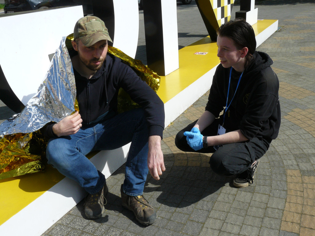 Pożar w pubie, ranni młody strażak i dziewczynka