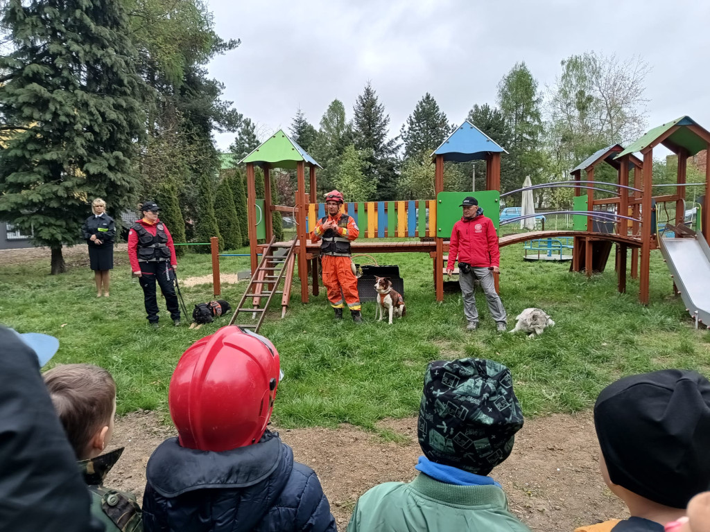 Odważni jak strażacy, czyli przedszkolacy w akcji