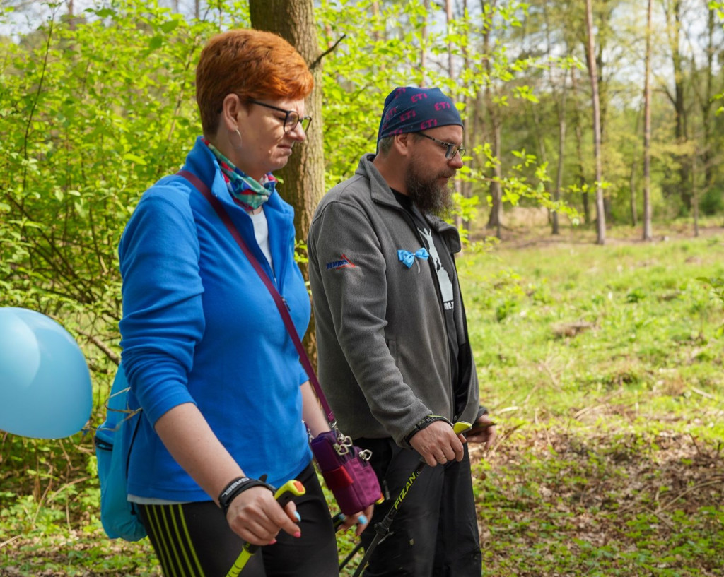 Niebiesko nad zalewem. Spacer dla autyzmu [FOTO]