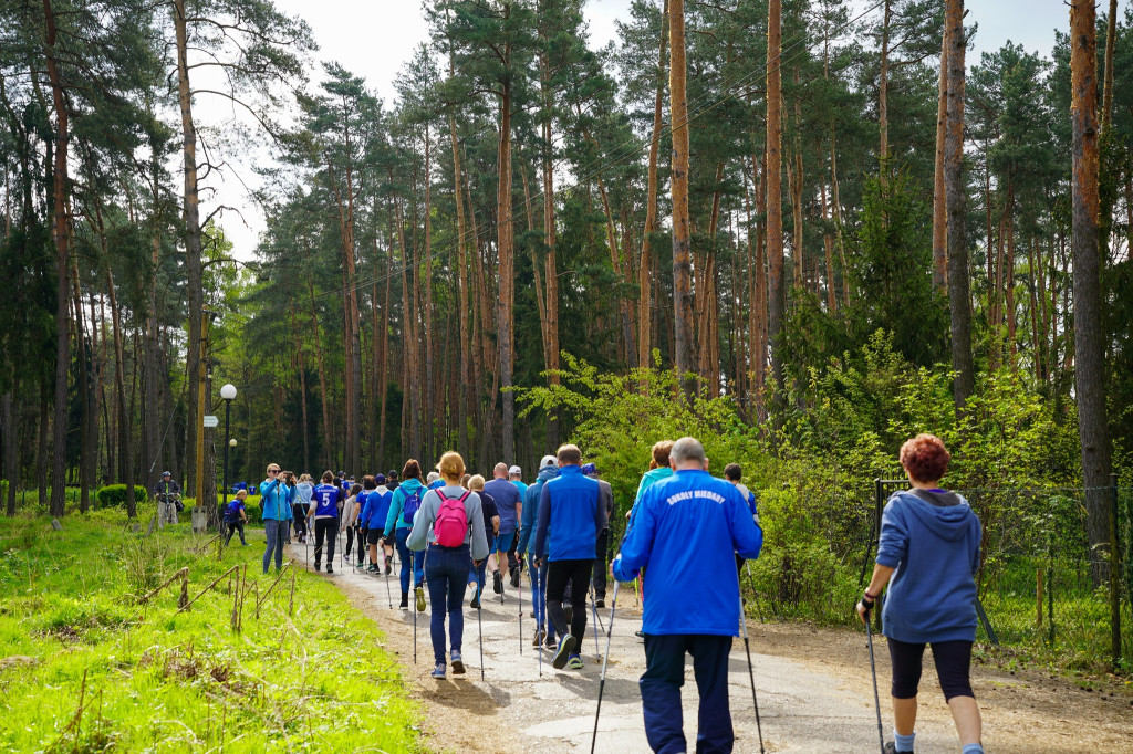 Niebiesko nad zalewem. Spacer dla autyzmu [FOTO]