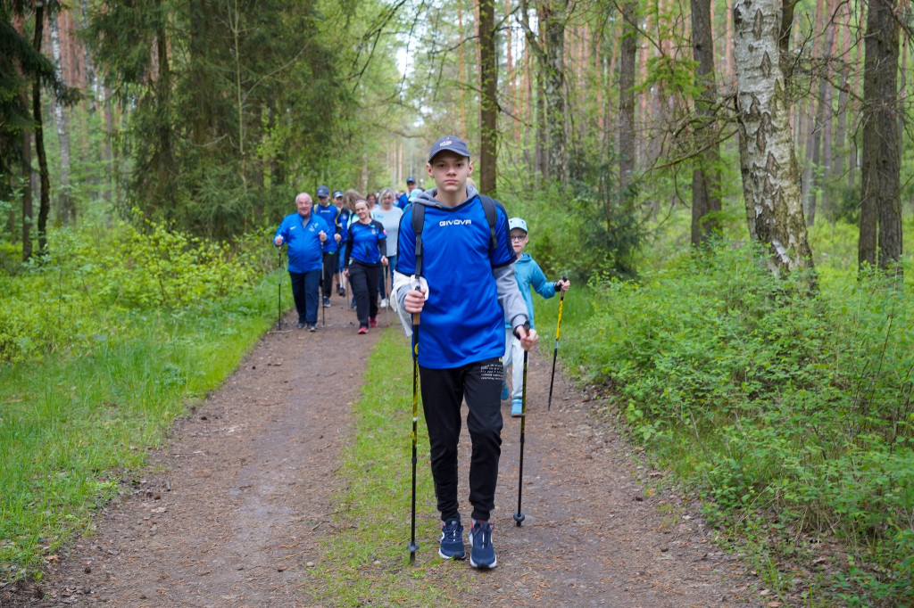 Niebiesko nad zalewem. Spacer dla autyzmu [FOTO]