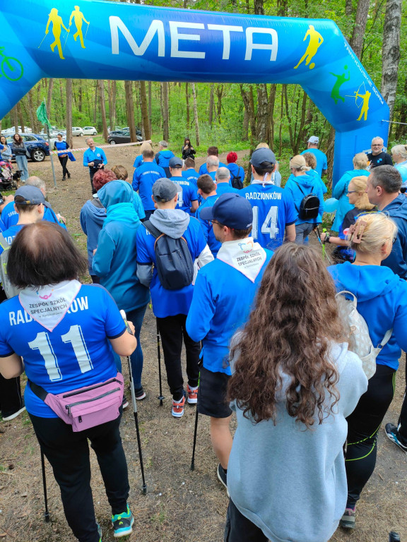 Niebiesko nad zalewem. Spacer dla autyzmu [FOTO]