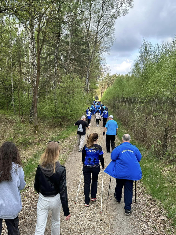 Niebiesko nad zalewem. Spacer dla autyzmu [FOTO]