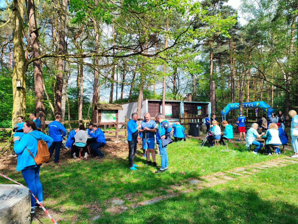 Niebiesko nad zalewem. Spacer dla autyzmu [FOTO]