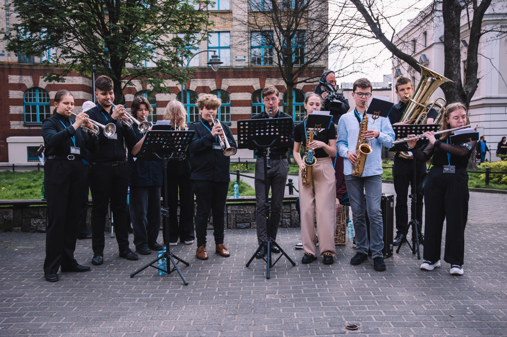 Zagrali koncert w… tramwaju! [ZDJĘCIA]