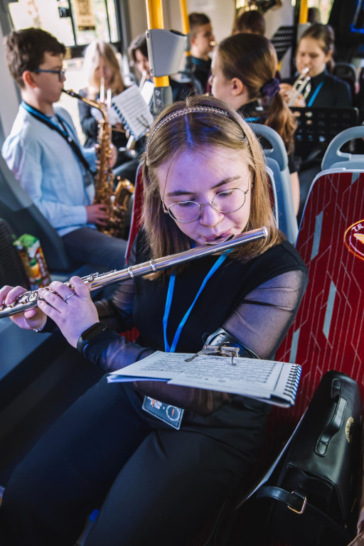 Zagrali koncert w… tramwaju! [ZDJĘCIA]