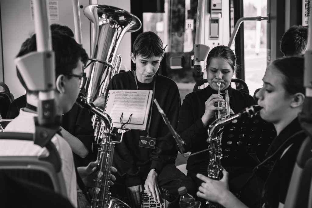 Zagrali koncert w… tramwaju! [ZDJĘCIA]