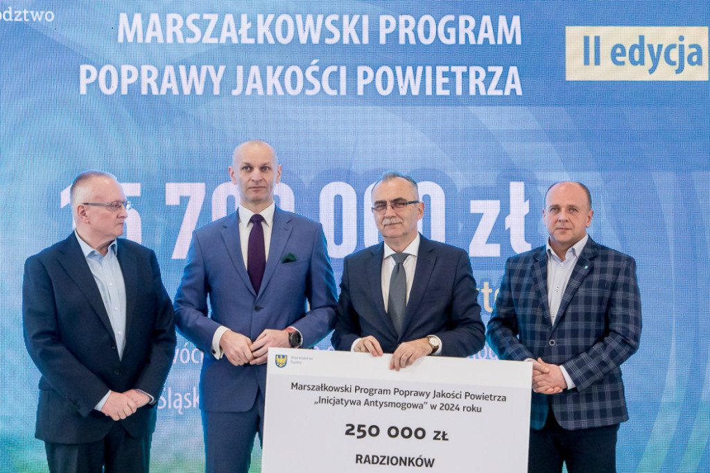 Drony, mobilne laboratorium. Kasa na smog