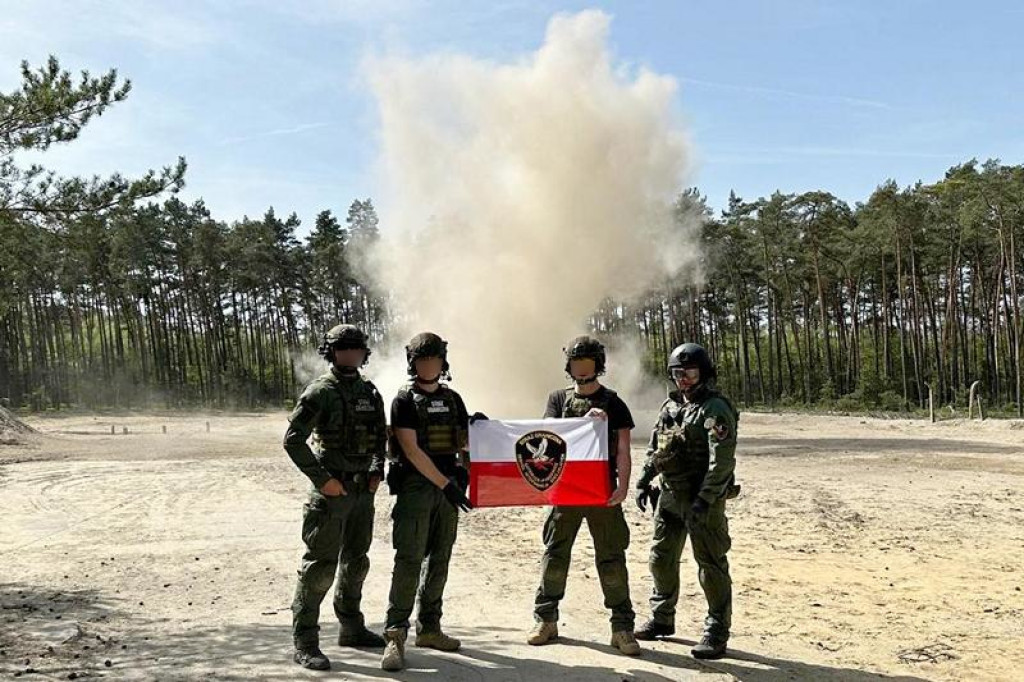 Żołnierze i strażnicy graniczni. Akcja w Nitroergu [FOTO]