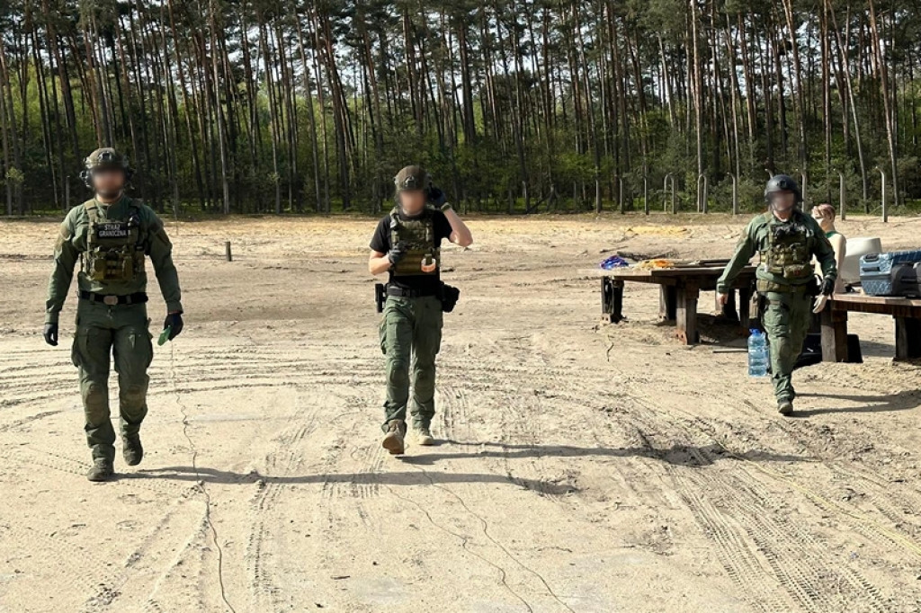 Żołnierze i strażnicy graniczni. Akcja w Nitroergu [FOTO]