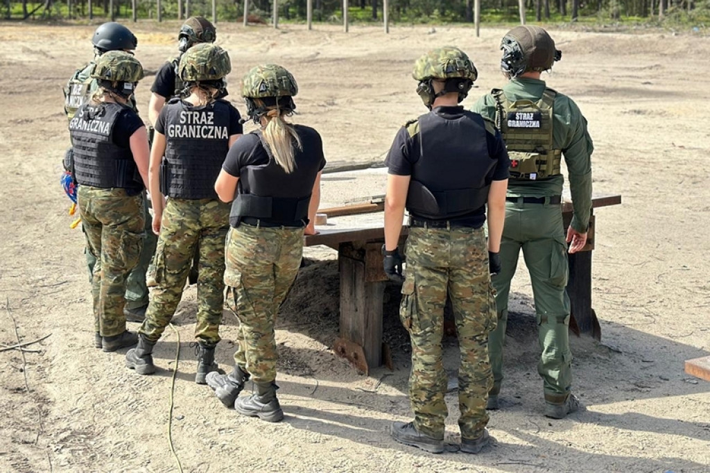 Żołnierze i strażnicy graniczni. Akcja w Nitroergu [FOTO]