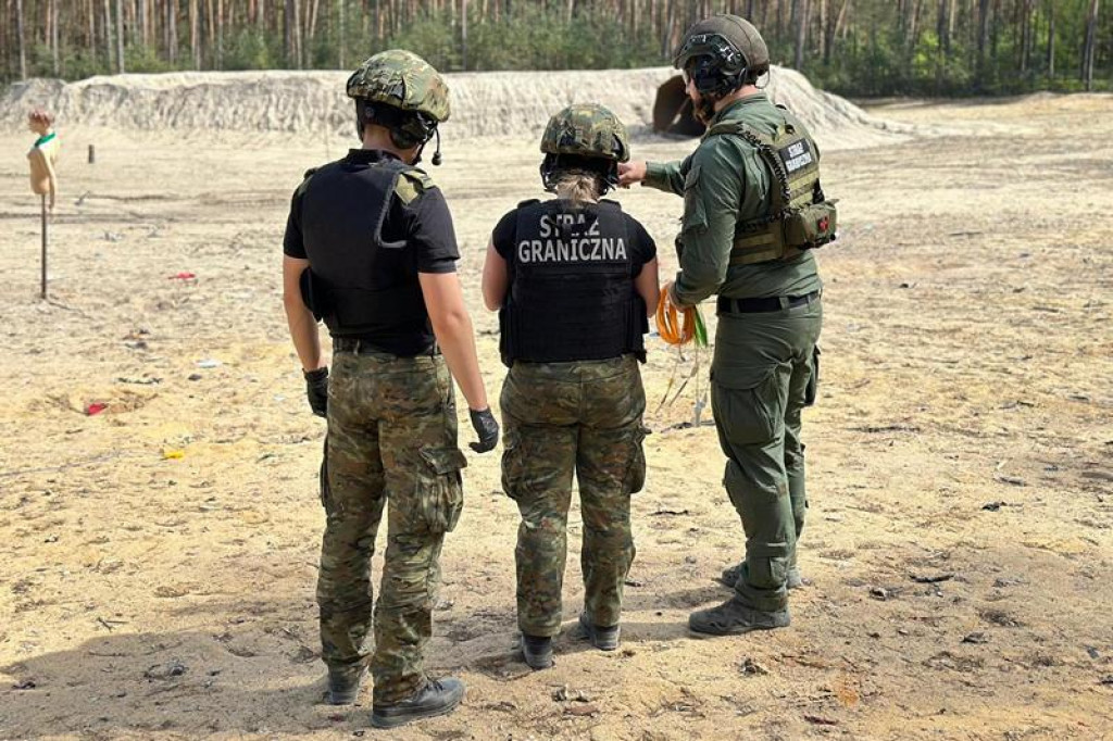Żołnierze i strażnicy graniczni. Akcja w Nitroergu [FOTO]