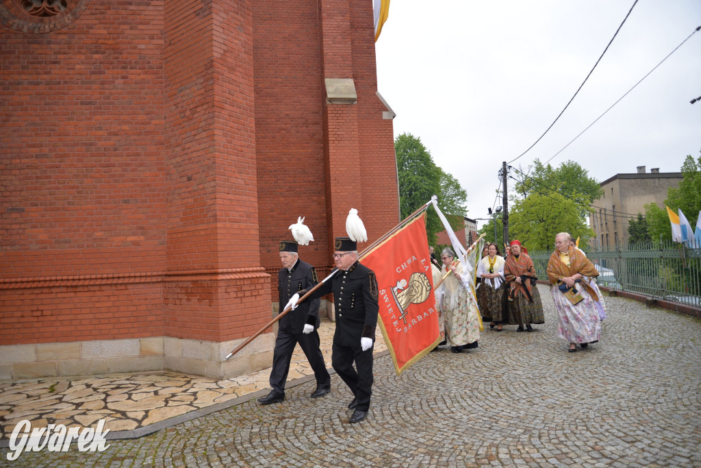 Śnieg z deszczem i odpust w Radzionkowie [FOTO]