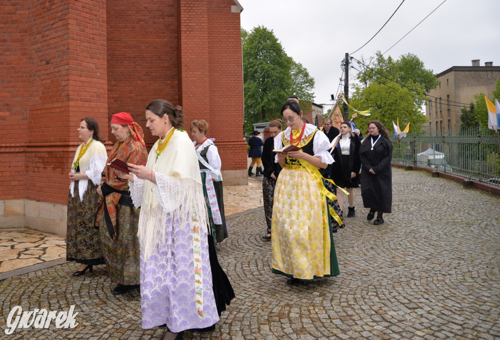 Śnieg z deszczem i odpust w Radzionkowie [FOTO]